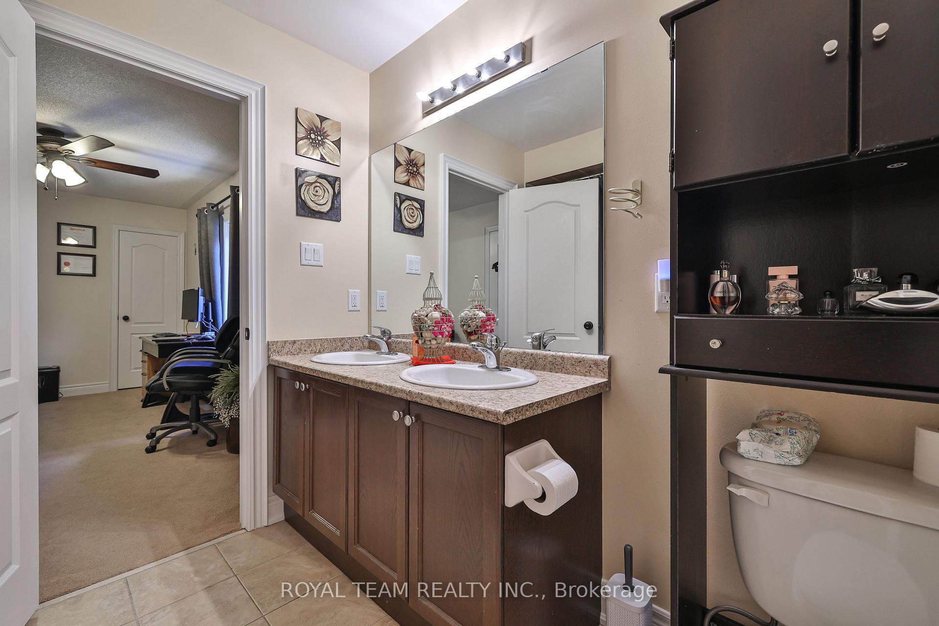 Photo 24 of 299 Bathurst Glen Drive W, Vaughan, Patterson — HOMEH