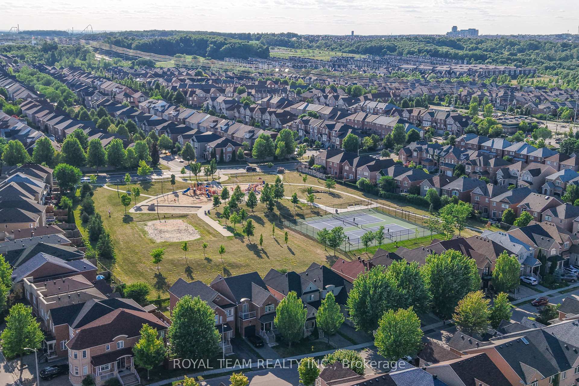 Photo 38 of 299 Bathurst Glen Drive W, Vaughan, Patterson — HOMEH