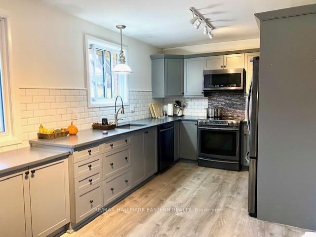 Photo 8 of 1186 Cartier Boulevard, Peterborough, Northcrest Ward 5 — HOMEH