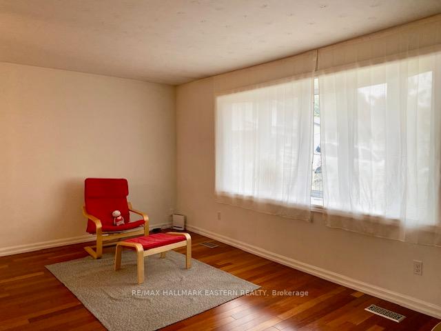 Photo 13 of 1186 Cartier Boulevard, Peterborough, Northcrest Ward 5 — HOMEH