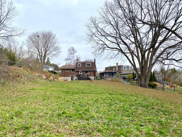 Photo 33 of 1186 Cartier Boulevard, Peterborough, Northcrest Ward 5 — HOMEH