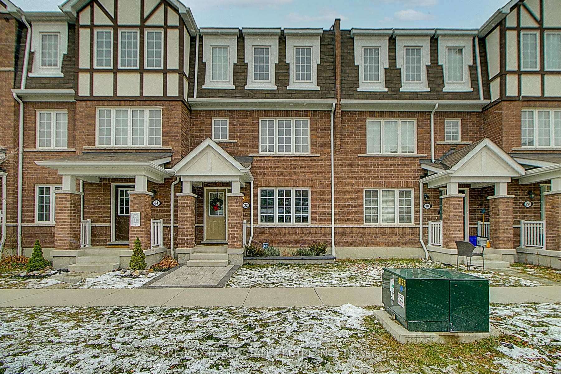 Front of 32 Bluegill Crescent