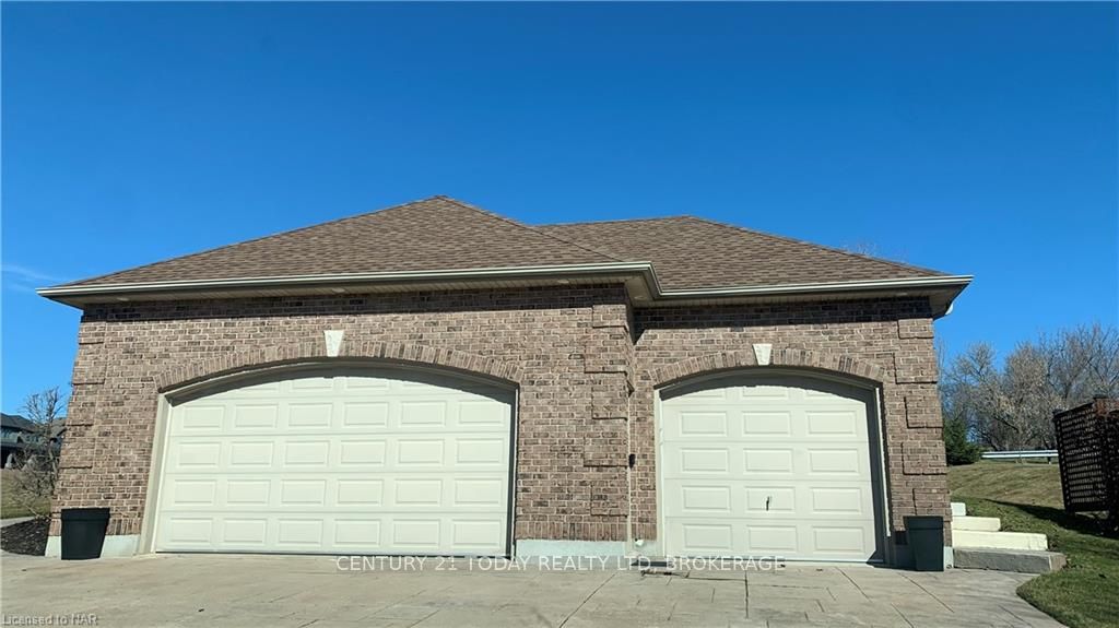 Photo 6 of 14 Adah Court, Welland, Prince Charles — HOMEH