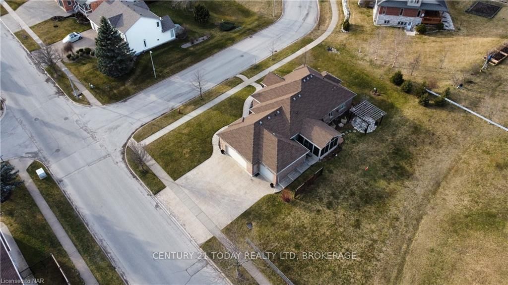 Photo 11 of 14 Adah Court, Welland, Prince Charles — HOMEH