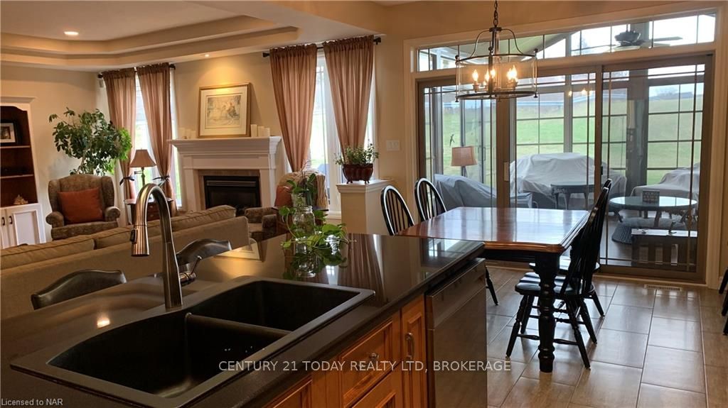 Photo 29 of 14 Adah Court, Welland, Prince Charles — HOMEH