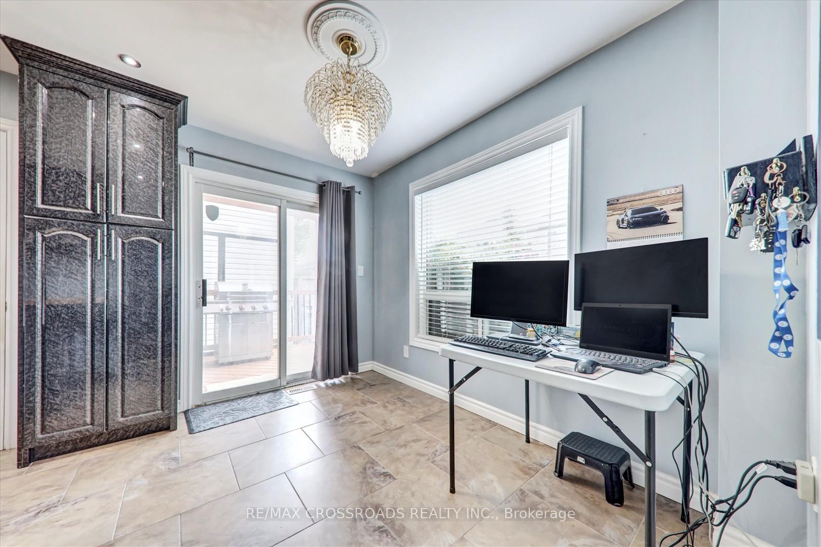 Photo 8 of 33 Greenhalf Drive, Ajax, South East — HOMEH
