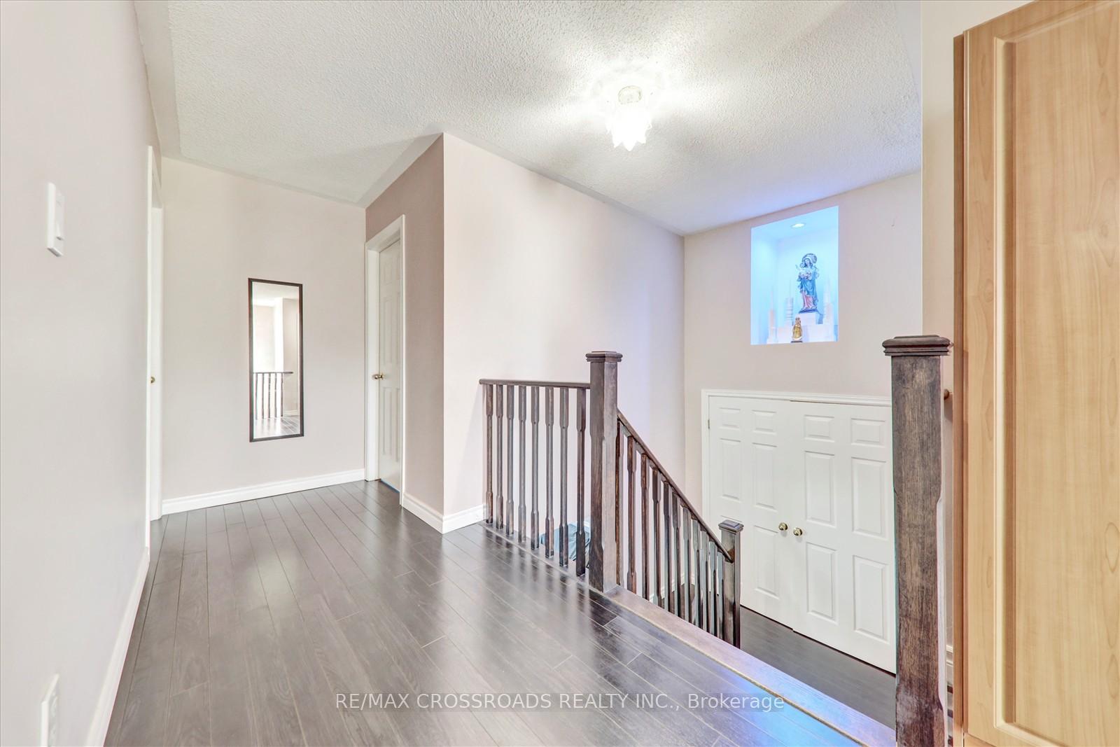 Photo 15 of 33 Greenhalf Drive, Ajax, South East — HOMEH