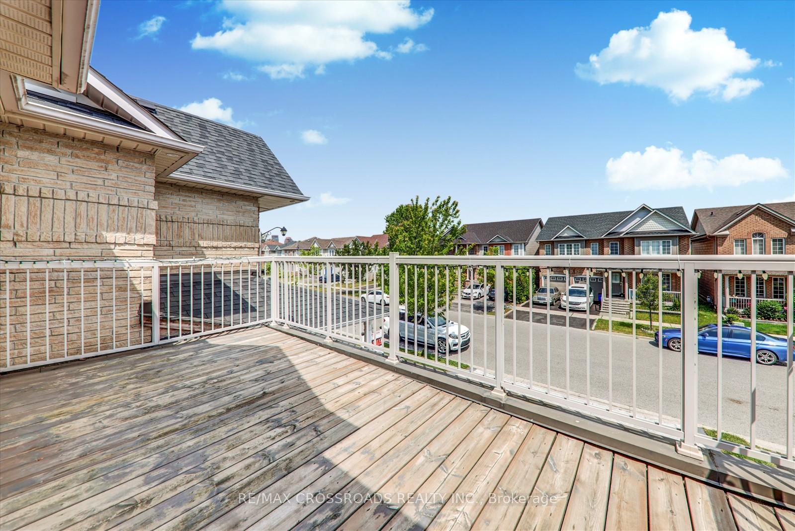 Photo 21 of 33 Greenhalf Drive, Ajax, South East — HOMEH