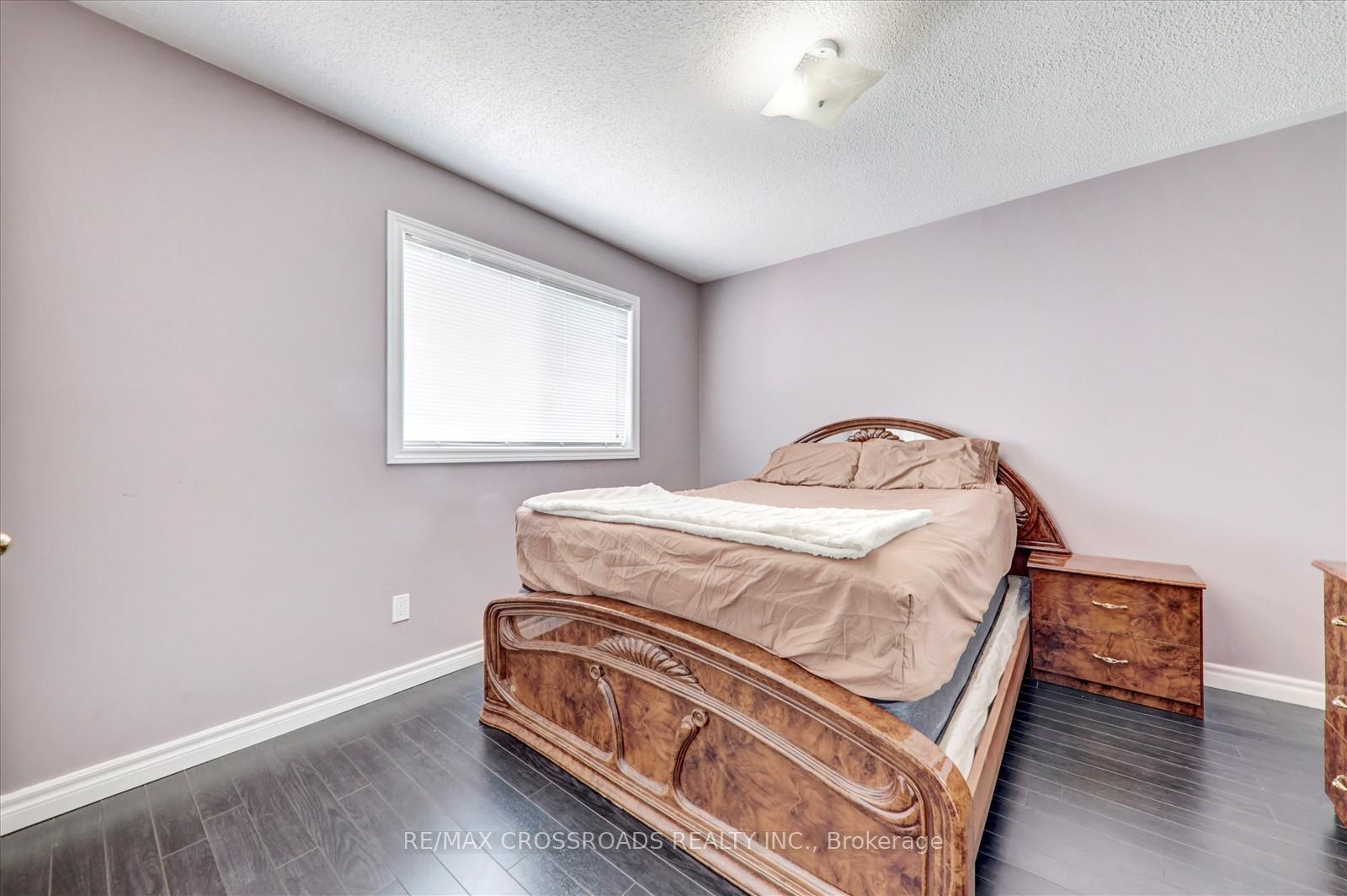 Photo 38 of 33 Greenhalf Drive, Ajax, South East — HOMEH