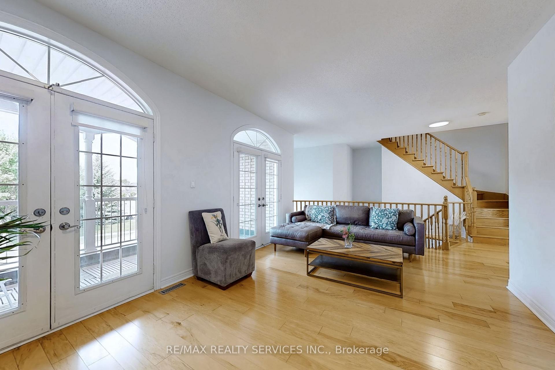 Photo 6 of 295 John Deisman Boulevard, Vaughan, Vellore Village — HOMEH
