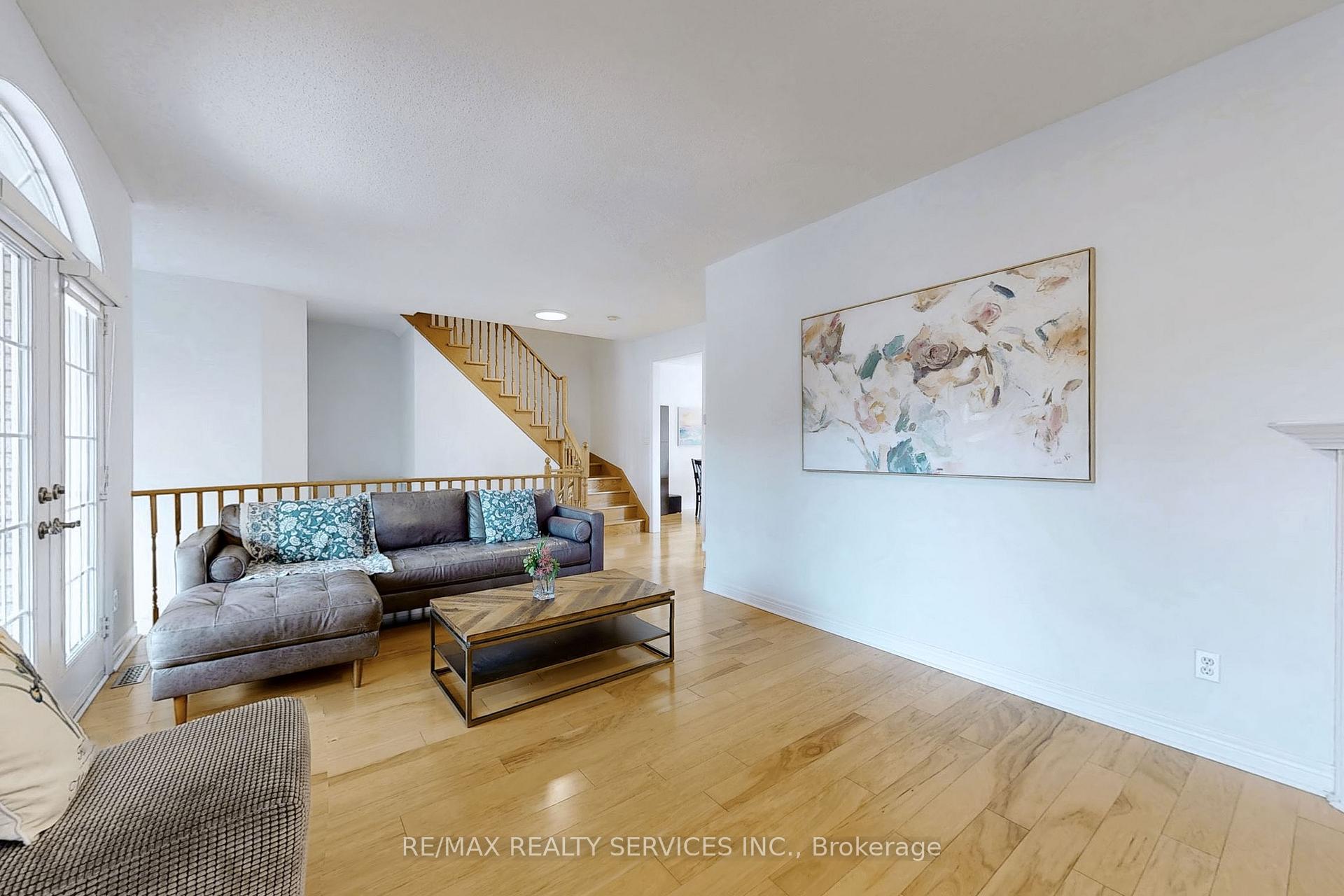 Photo 8 of 295 John Deisman Boulevard, Vaughan, Vellore Village — HOMEH