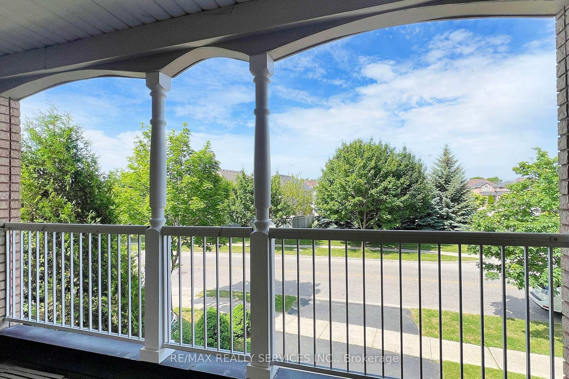 Photo 12 of 295 John Deisman Boulevard, Vaughan, Vellore Village — HOMEH