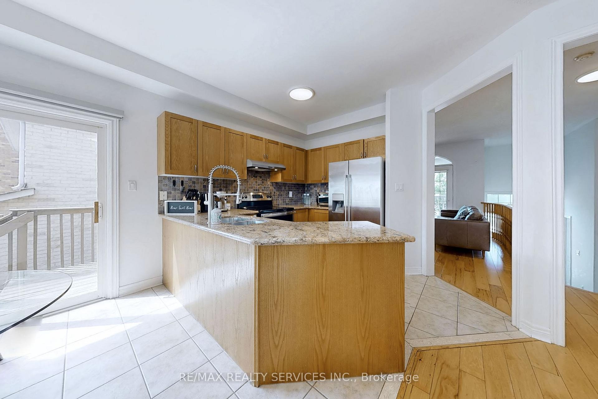 Photo 18 of 295 John Deisman Boulevard, Vaughan, Vellore Village — HOMEH