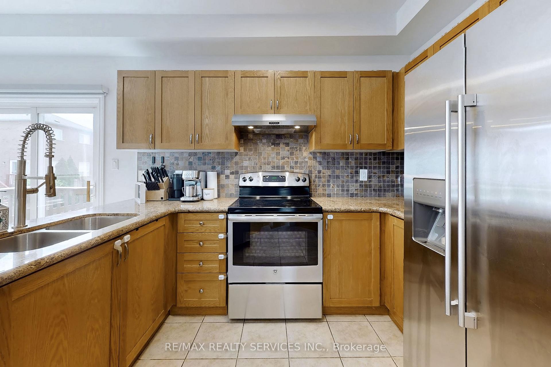 Photo 19 of 295 John Deisman Boulevard, Vaughan, Vellore Village — HOMEH