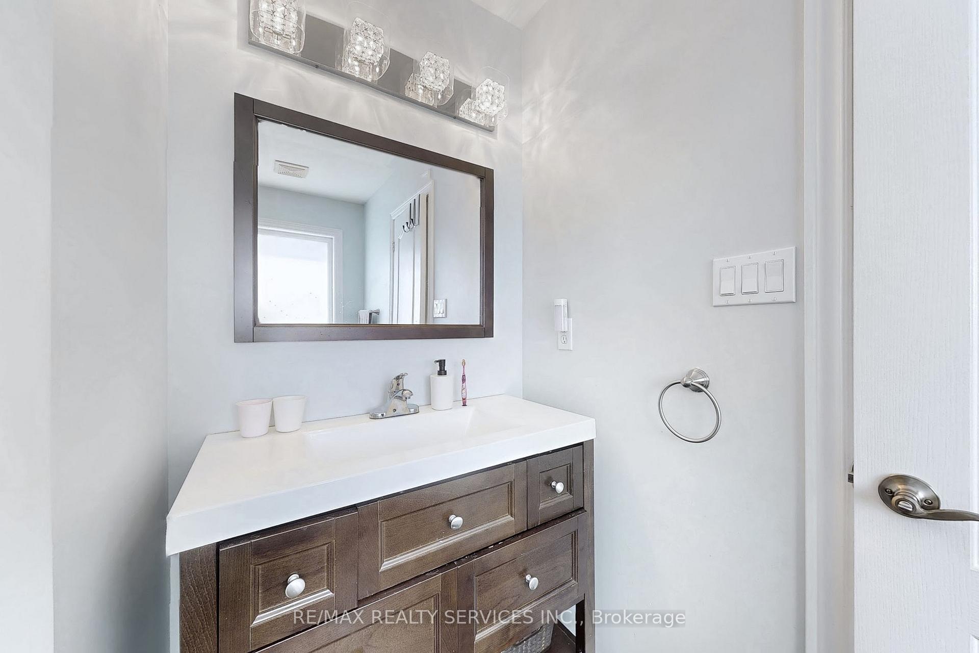 Photo 33 of 295 John Deisman Boulevard, Vaughan, Vellore Village — HOMEH