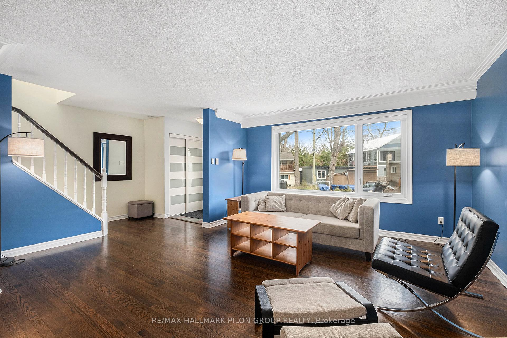 Photo 2 of 54 Scrivens Street, Ottawa, Britannia — HOMEH