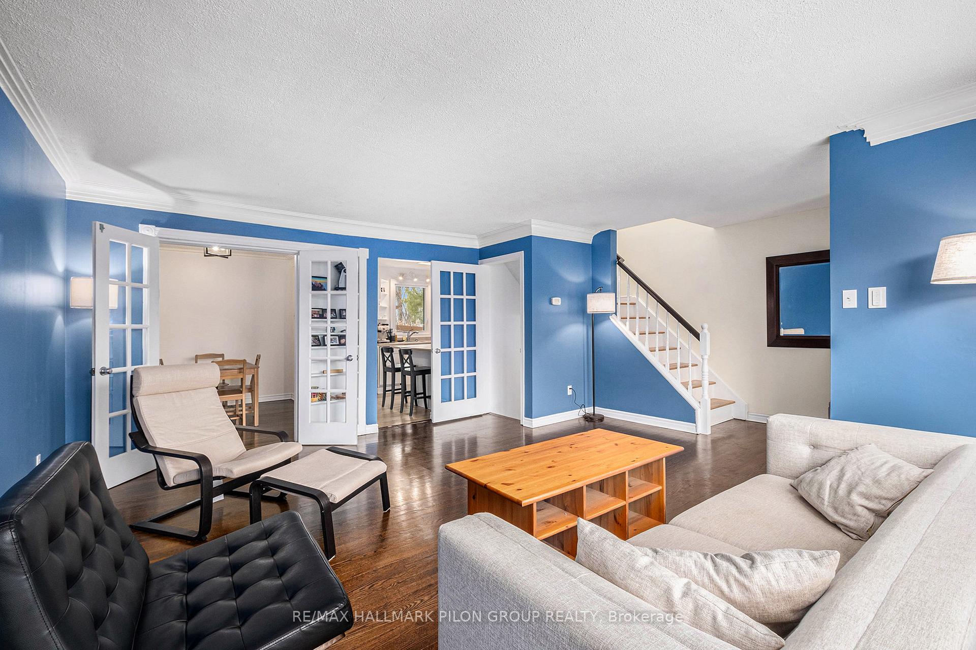 Photo 3 of 54 Scrivens Street, Ottawa, Britannia — HOMEH