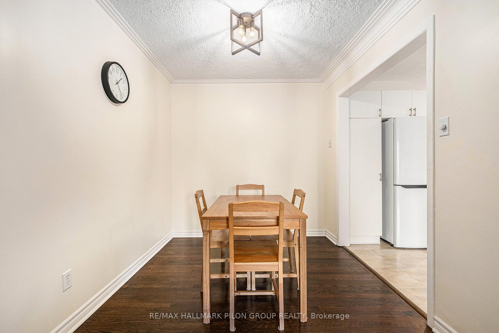 Photo 4 of 54 Scrivens Street, Ottawa, Britannia — HOMEH