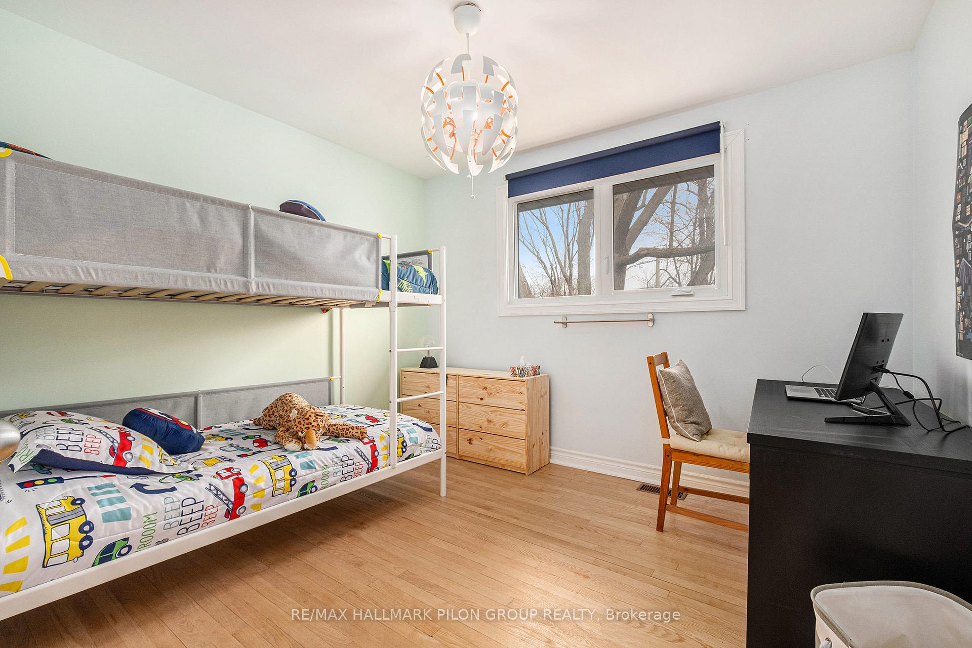 Photo 8 of 54 Scrivens Street, Ottawa, Britannia — HOMEH