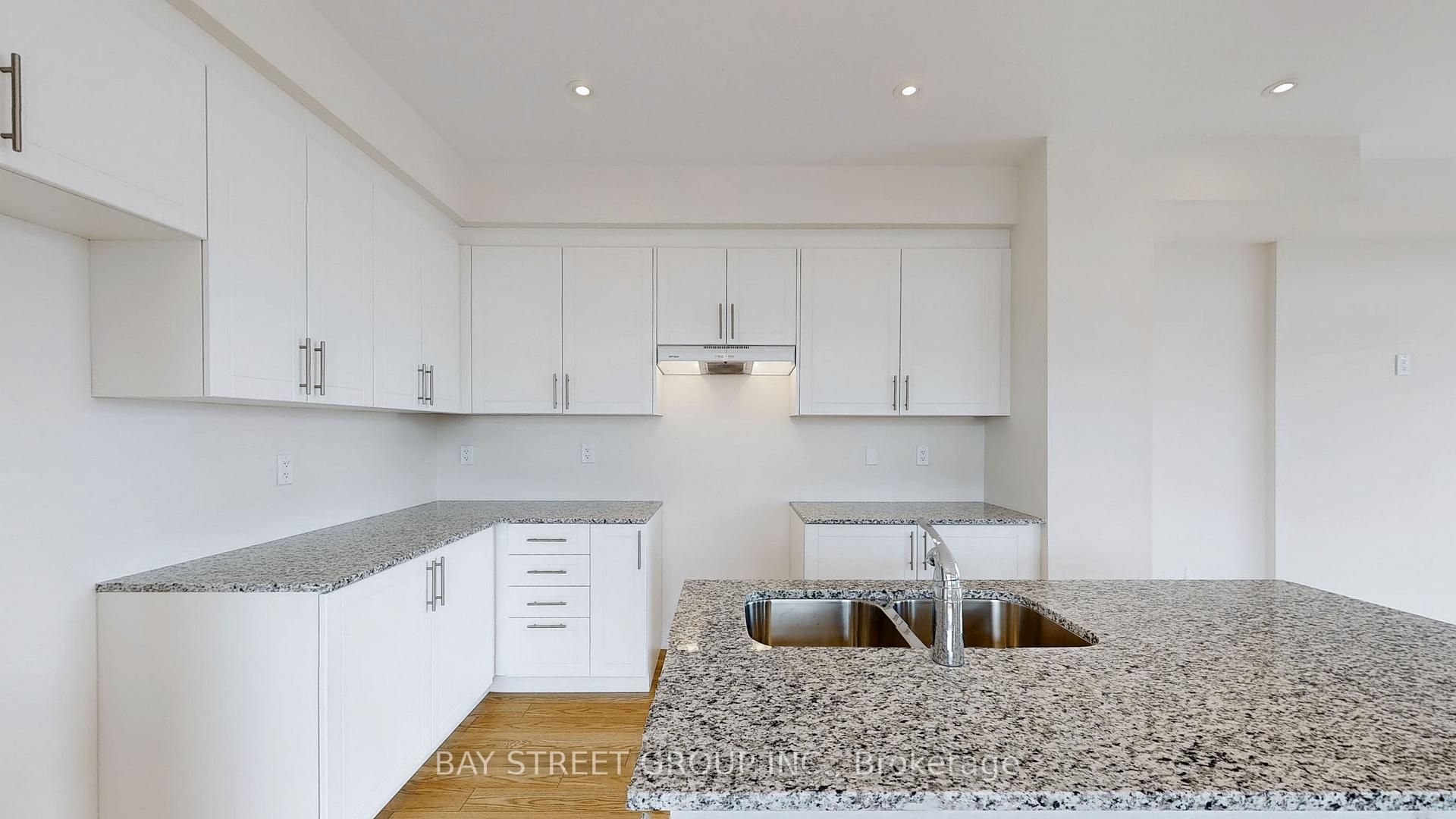 Photo 9 of 4 Dandara Gate, Vaughan, Steeles West Industrial — HOMEH