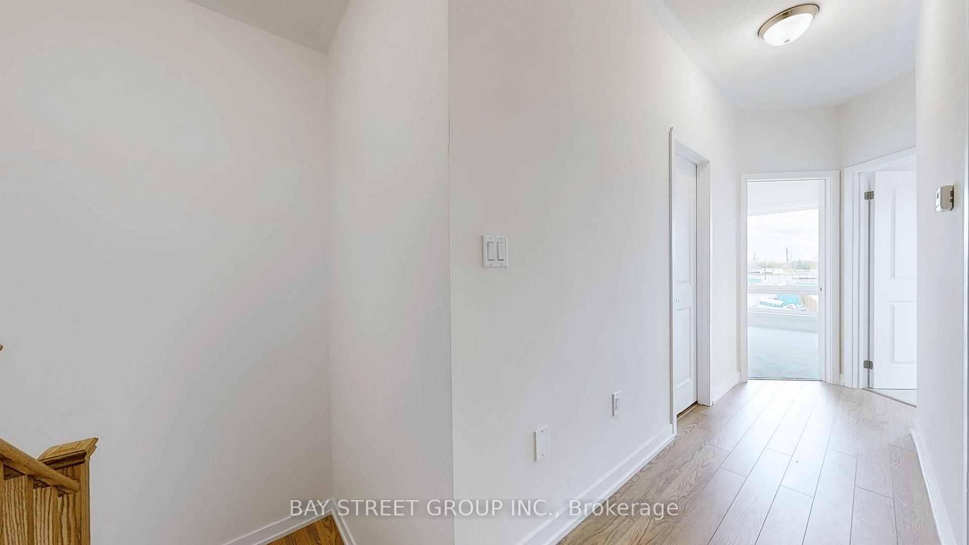 Photo 18 of 4 Dandara Gate, Vaughan, Steeles West Industrial — HOMEH