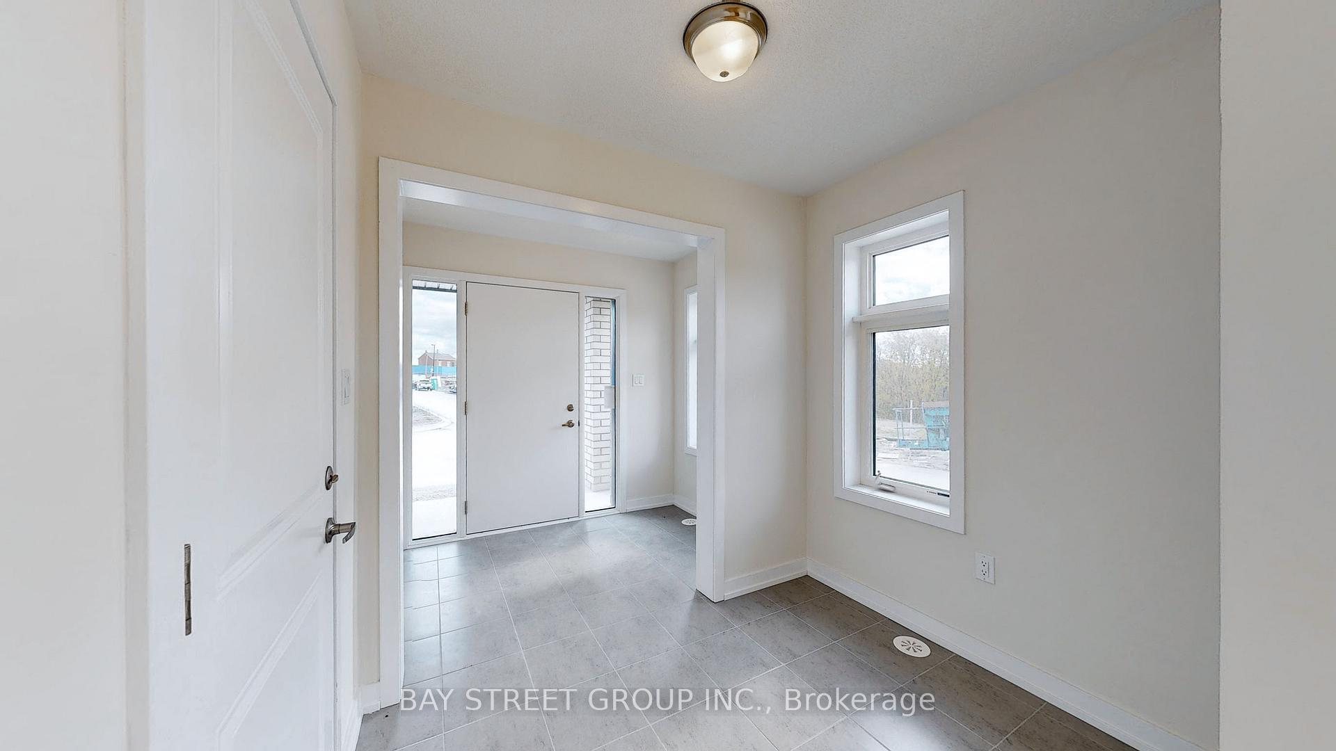 Photo 39 of 4 Dandara Gate, Vaughan, Steeles West Industrial — HOMEH