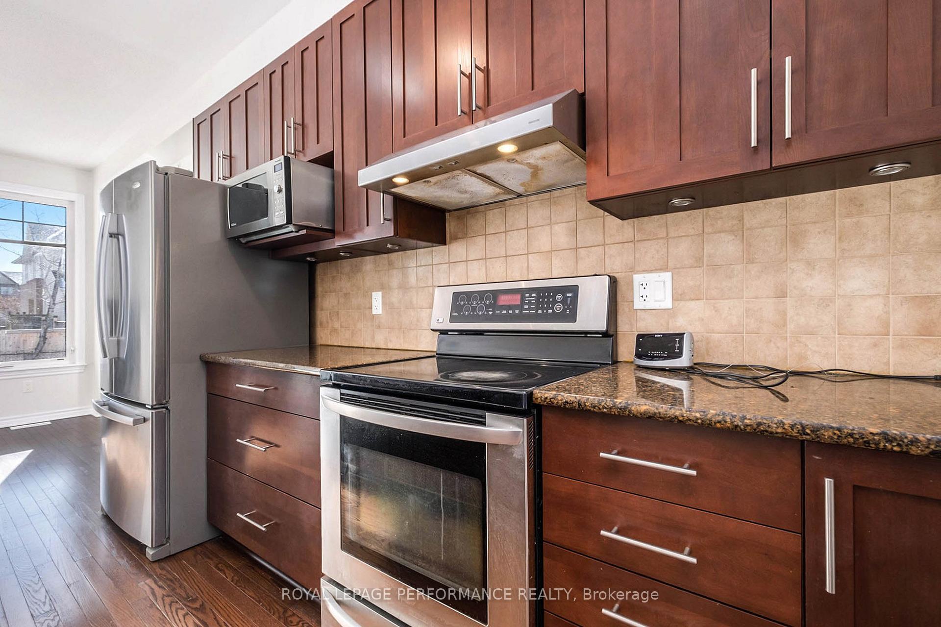 Photo 7 of 441 Rochefort Circle, Ottawa, Avalon West — HOMEH