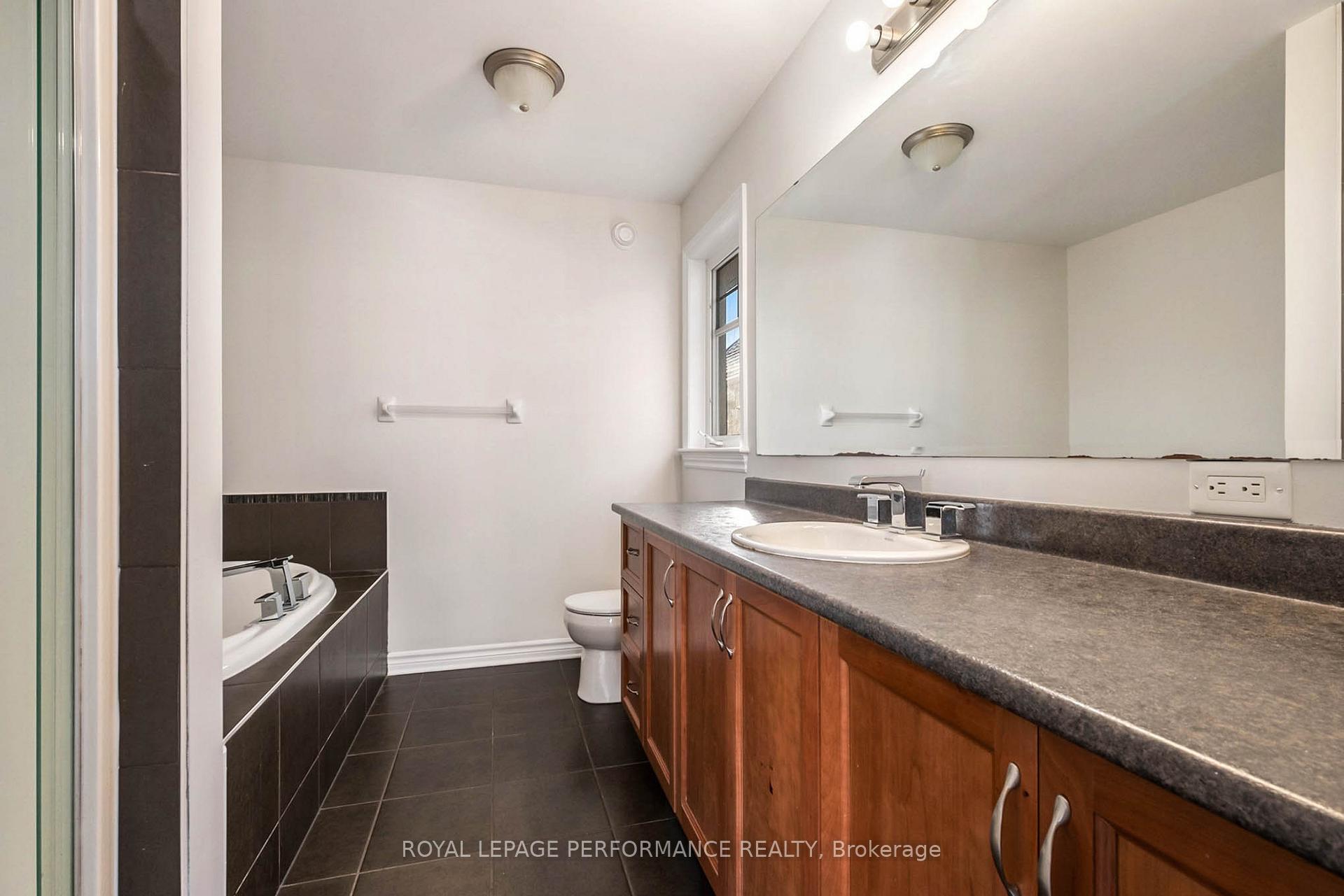 Photo 18 of 441 Rochefort Circle, Ottawa, Avalon West — HOMEH