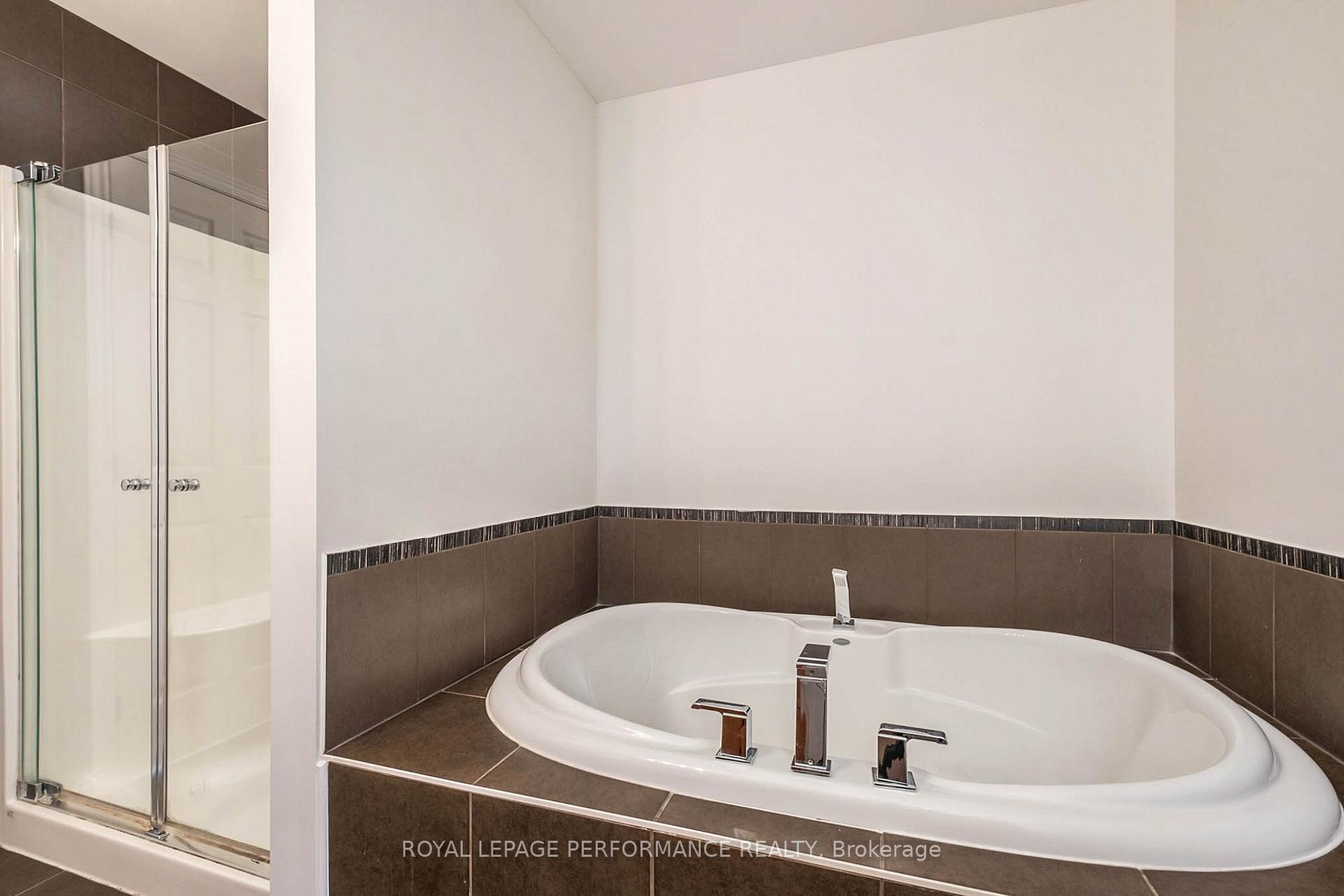 Photo 19 of 441 Rochefort Circle, Ottawa, Avalon West — HOMEH