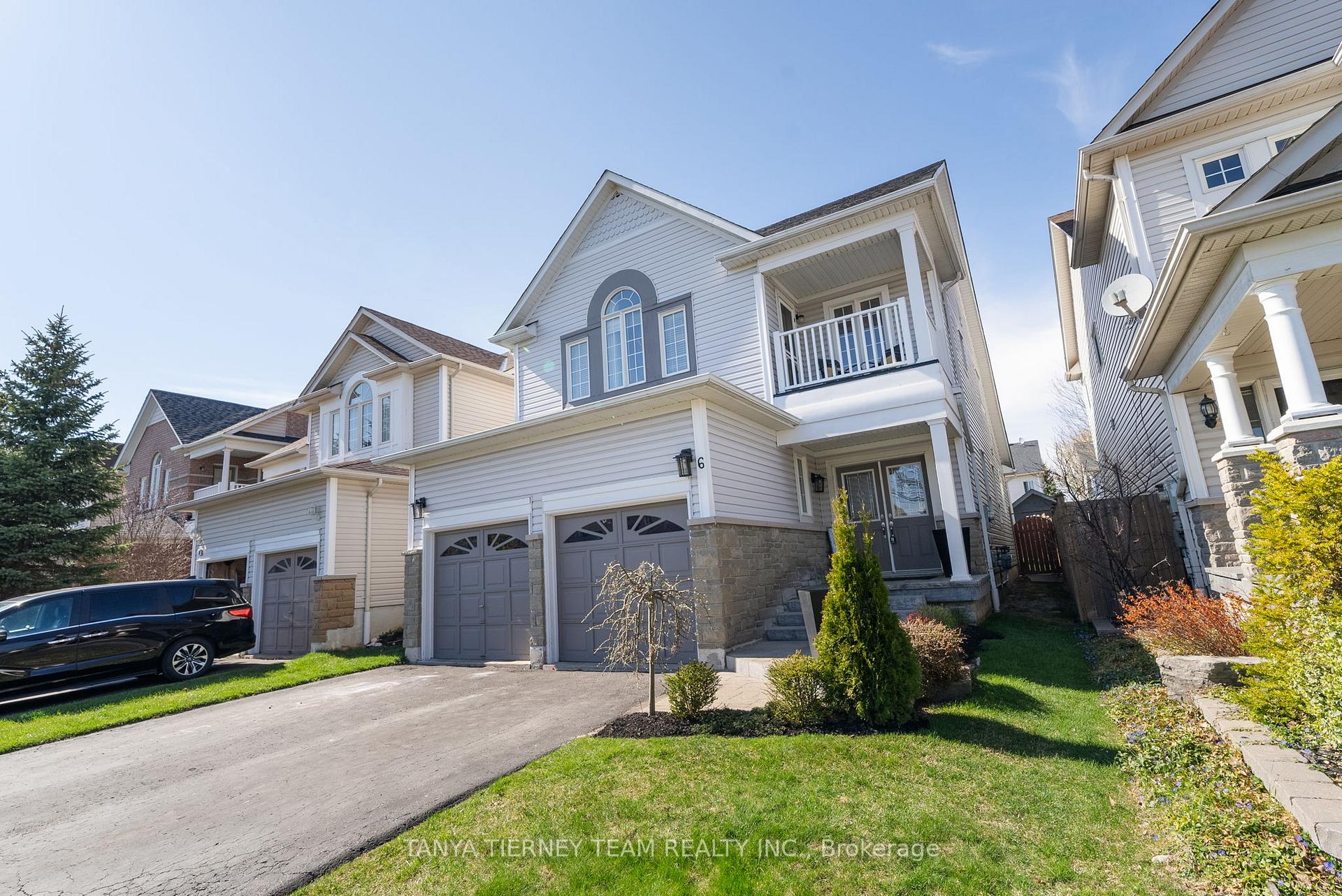 Photo 2 of 6 Mikayla Crescent, Whitby, Brooklin — HOMEH