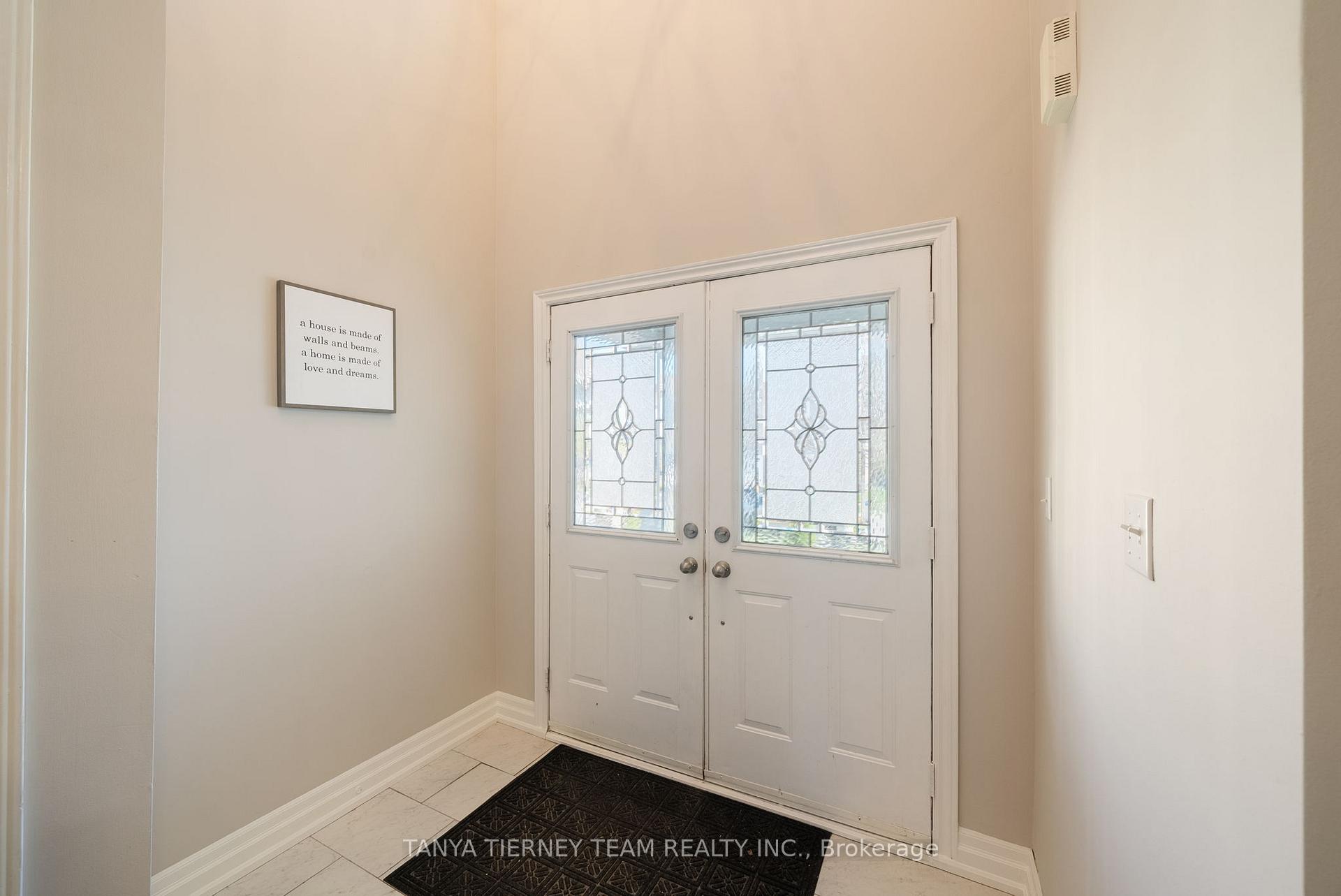 Photo 5 of 6 Mikayla Crescent, Whitby, Brooklin — HOMEH