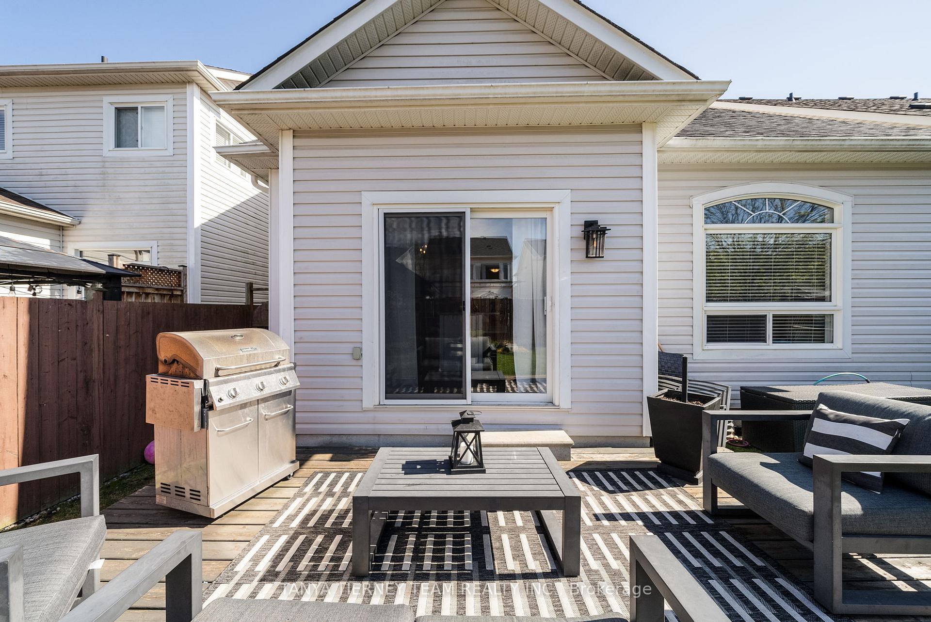 Photo 36 of 6 Mikayla Crescent, Whitby, Brooklin — HOMEH