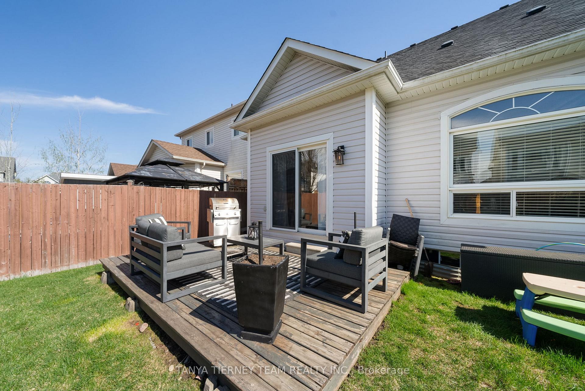 Photo 38 of 6 Mikayla Crescent, Whitby, Brooklin — HOMEH