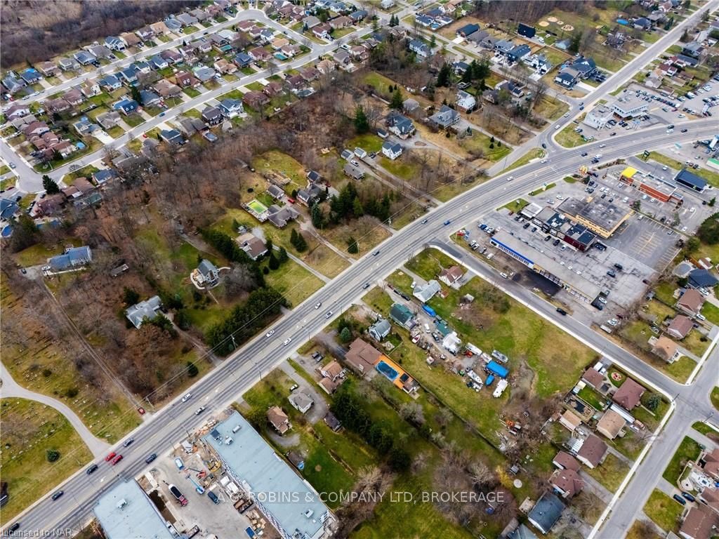 Photo 10 of 679 Niagara St N, Welland, N. Welland — HOMEH