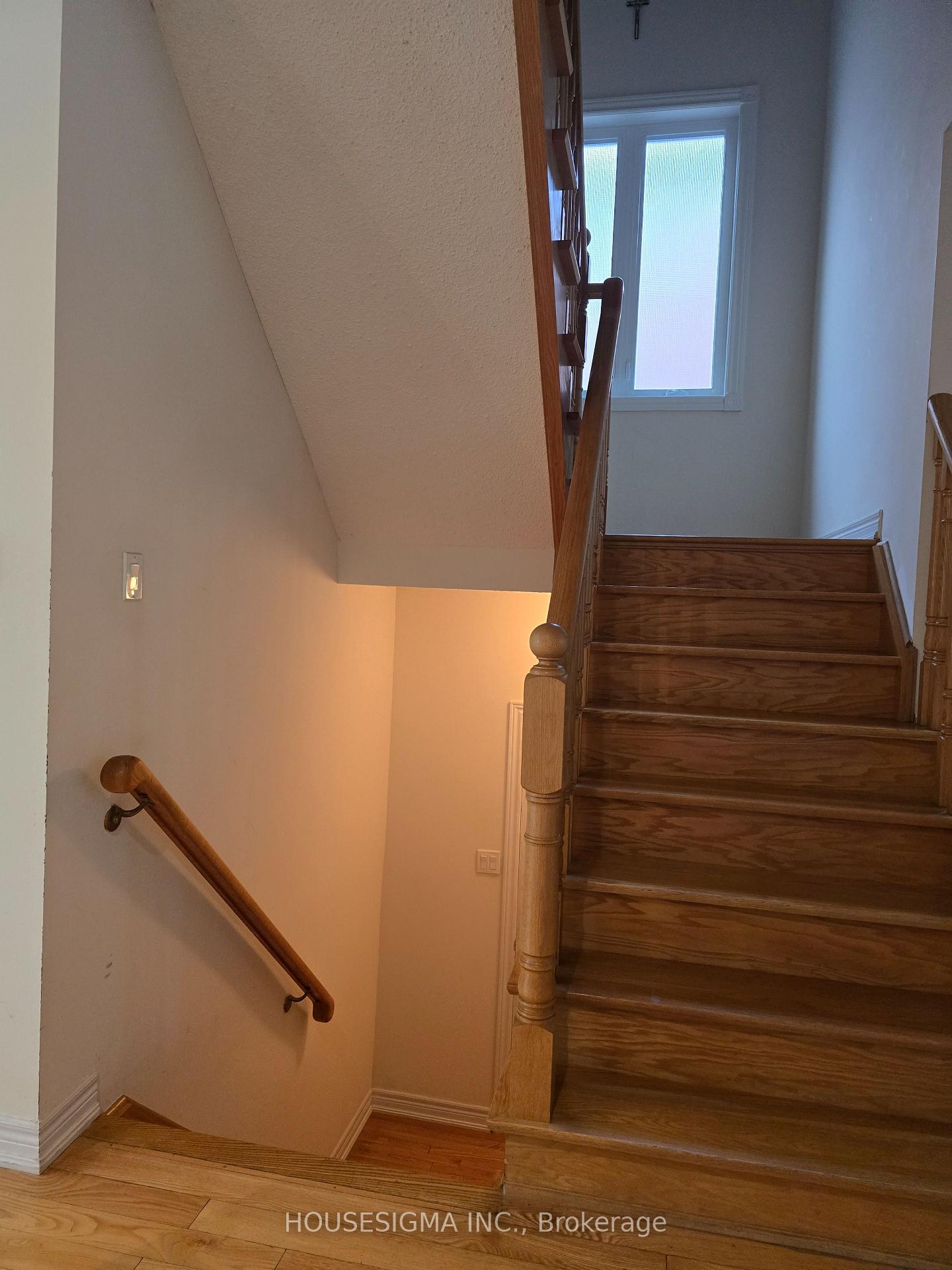 Photo 4 of 22 Renoir Drive, Vaughan, Patterson — HOMEH