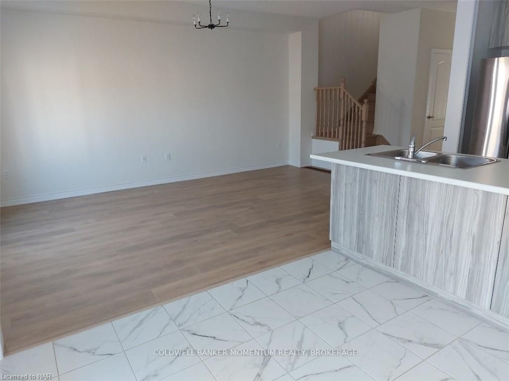 Photo 8 of 100 Tumblewood Place, Welland, Dain City — HOMEH