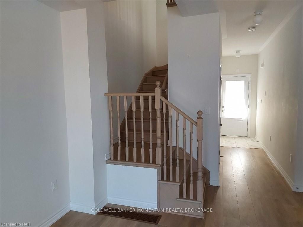 Photo 10 of 100 Tumblewood Place, Welland, Dain City — HOMEH