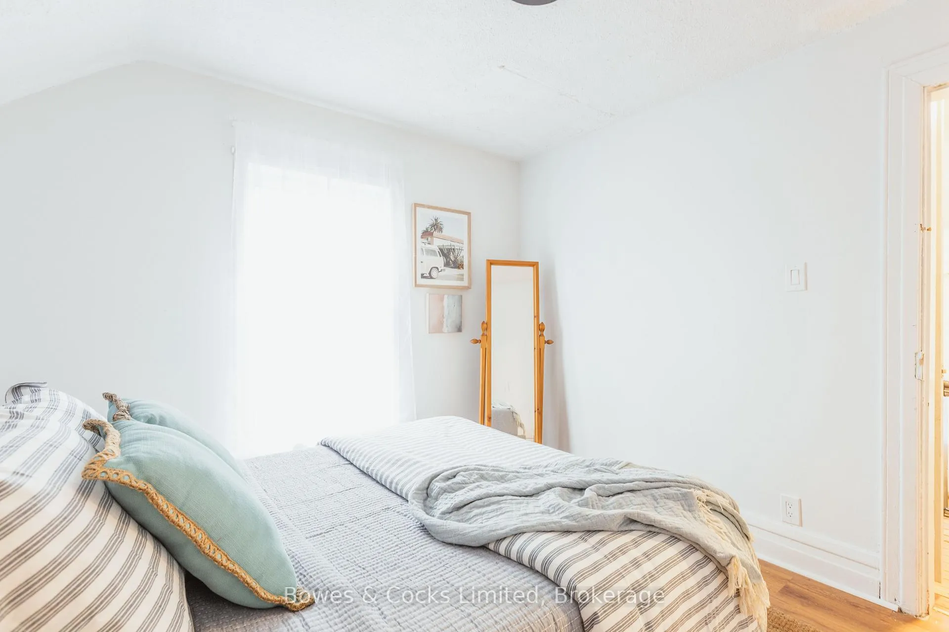 Photo 22 of 1049 High Street, Peterborough, Otonabee Ward 1 — HOMEH
