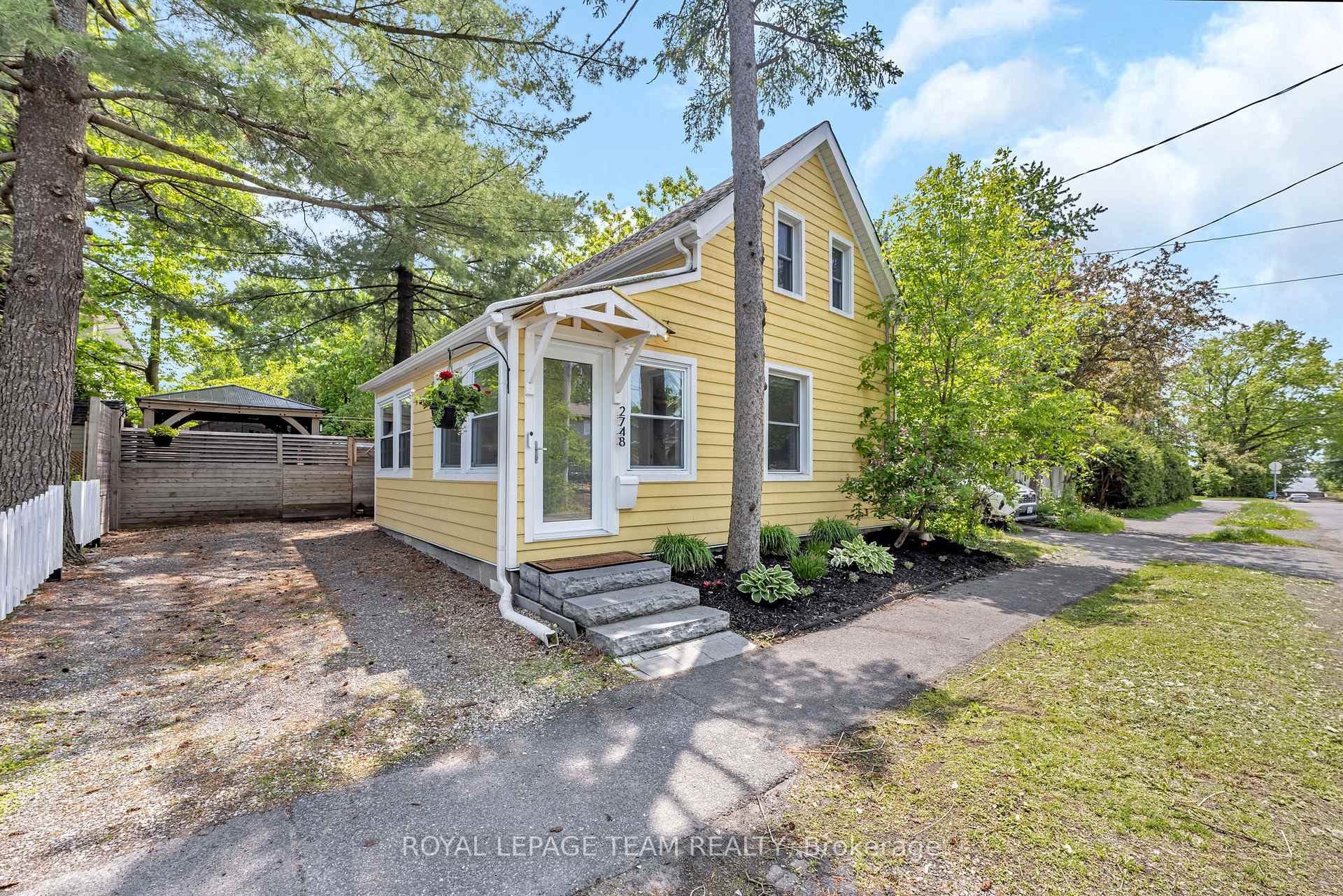 Photo 1 of 2748 Rowatt Street, Ottawa, Britannia — HOMEH