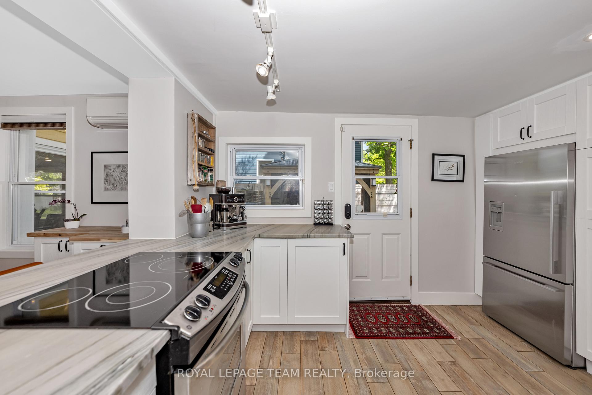 Photo 17 of 2748 Rowatt Street, Ottawa, Britannia — HOMEH