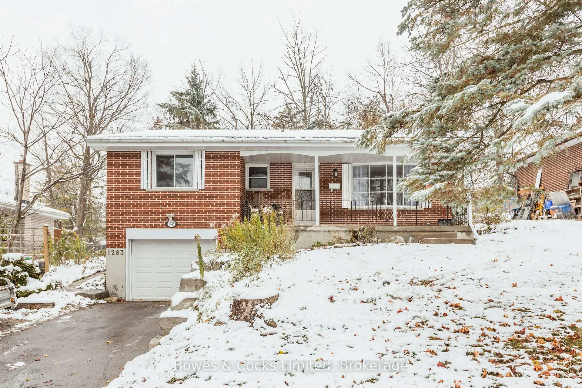 Front of 1283 Amundsen Avenue