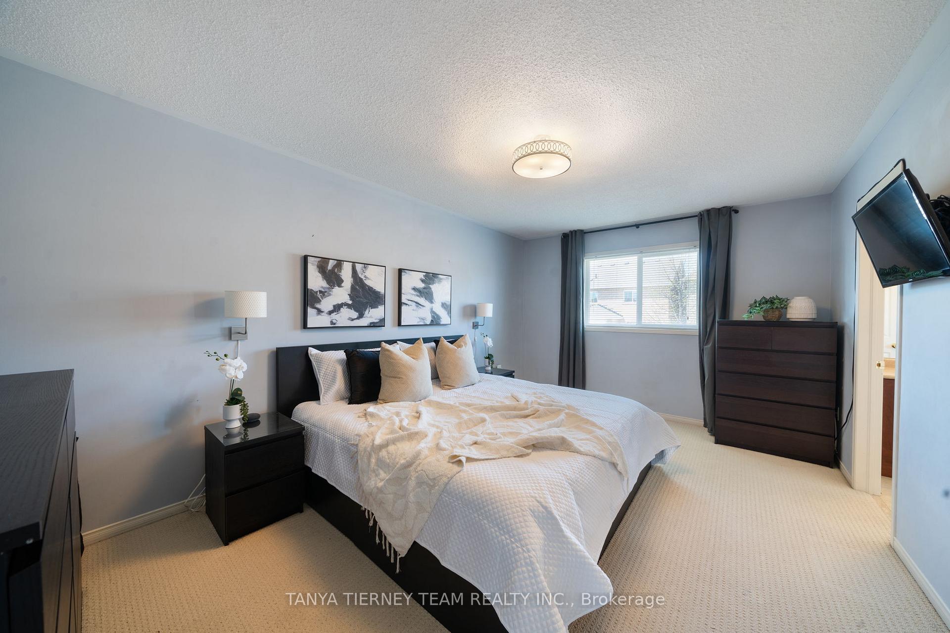 Photo 18 of 101 Oceanpearl Crescent, Whitby, Blue Grass Meadows — HOMEH