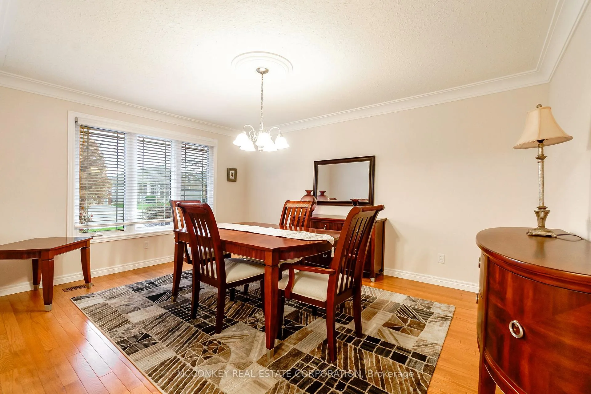 Photo 7 of 1587 Scollard Crescent, Peterborough, Ashburnham Ward 4 — HOMEH