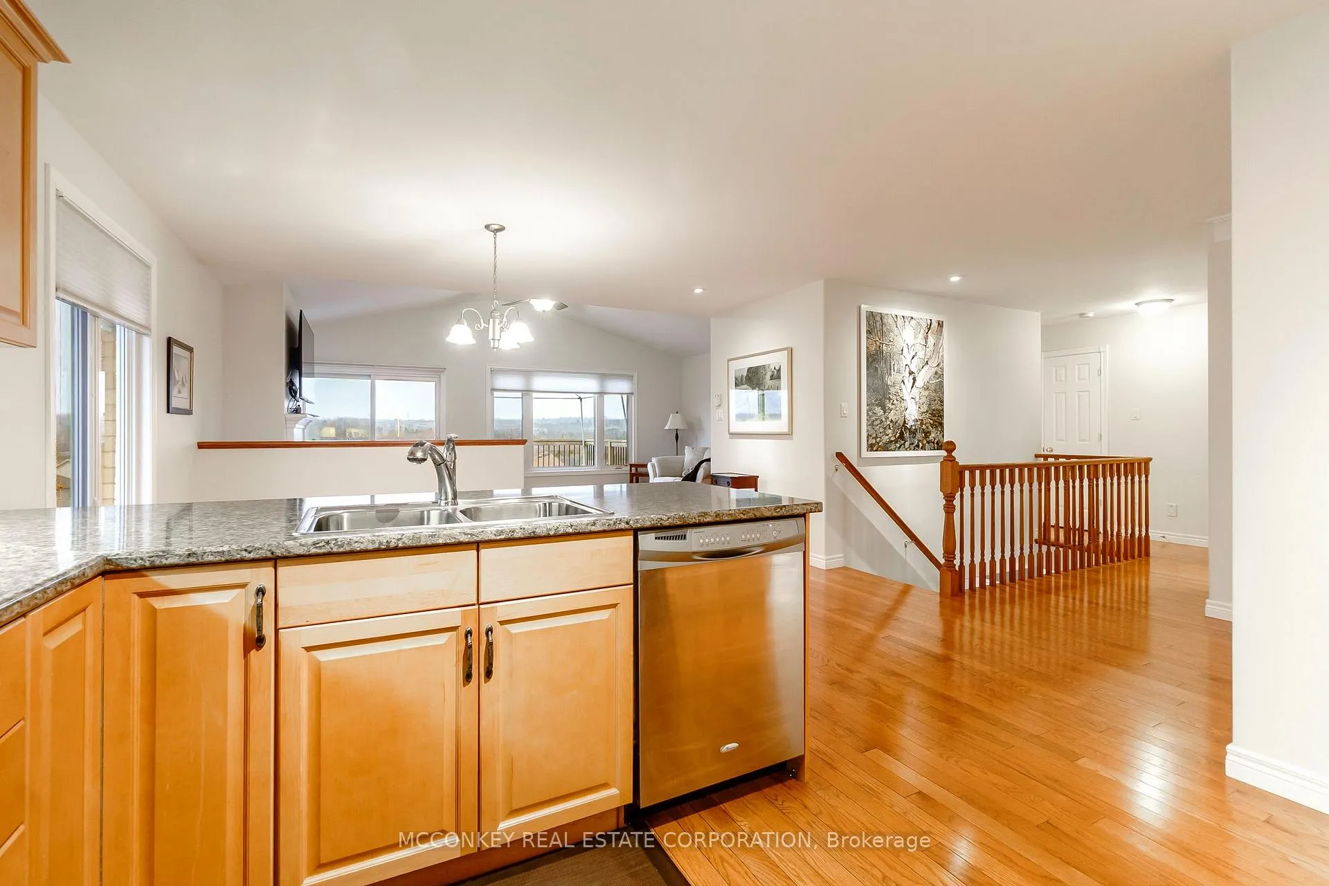 Photo 13 of 1587 Scollard Crescent, Peterborough, Ashburnham Ward 4 — HOMEH