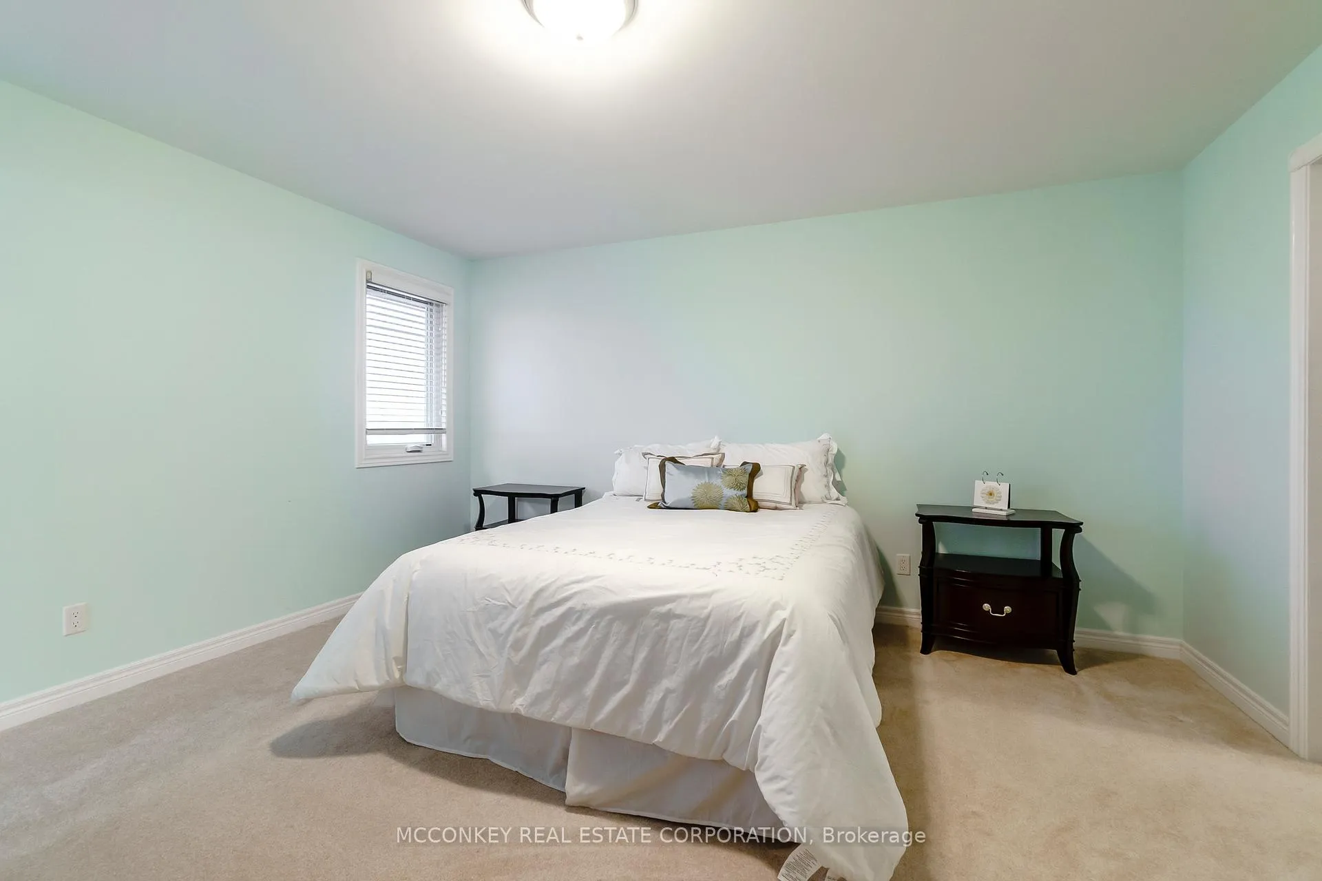 Photo 21 of 1587 Scollard Crescent, Peterborough, Ashburnham Ward 4 — HOMEH