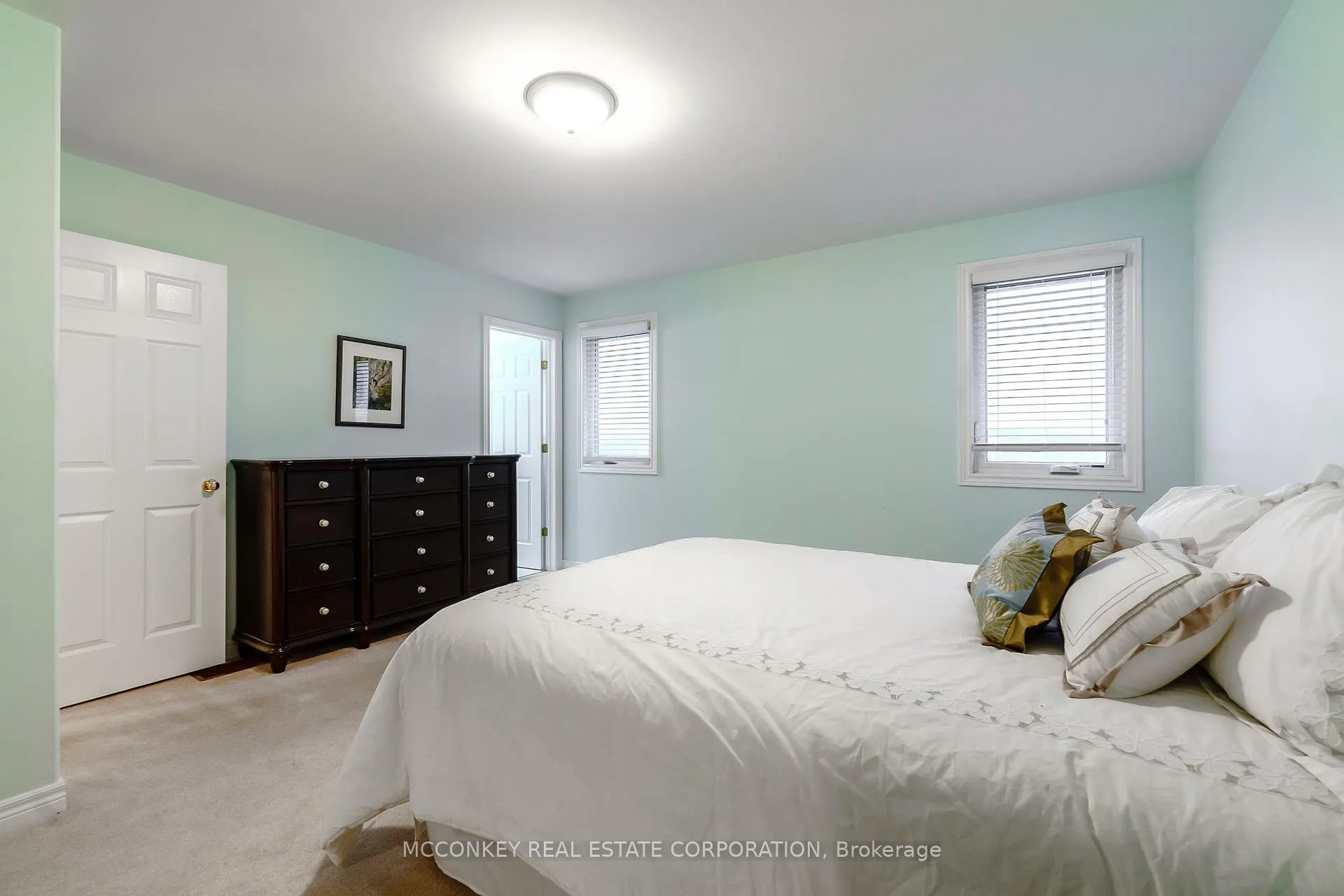 Photo 22 of 1587 Scollard Crescent, Peterborough, Ashburnham Ward 4 — HOMEH