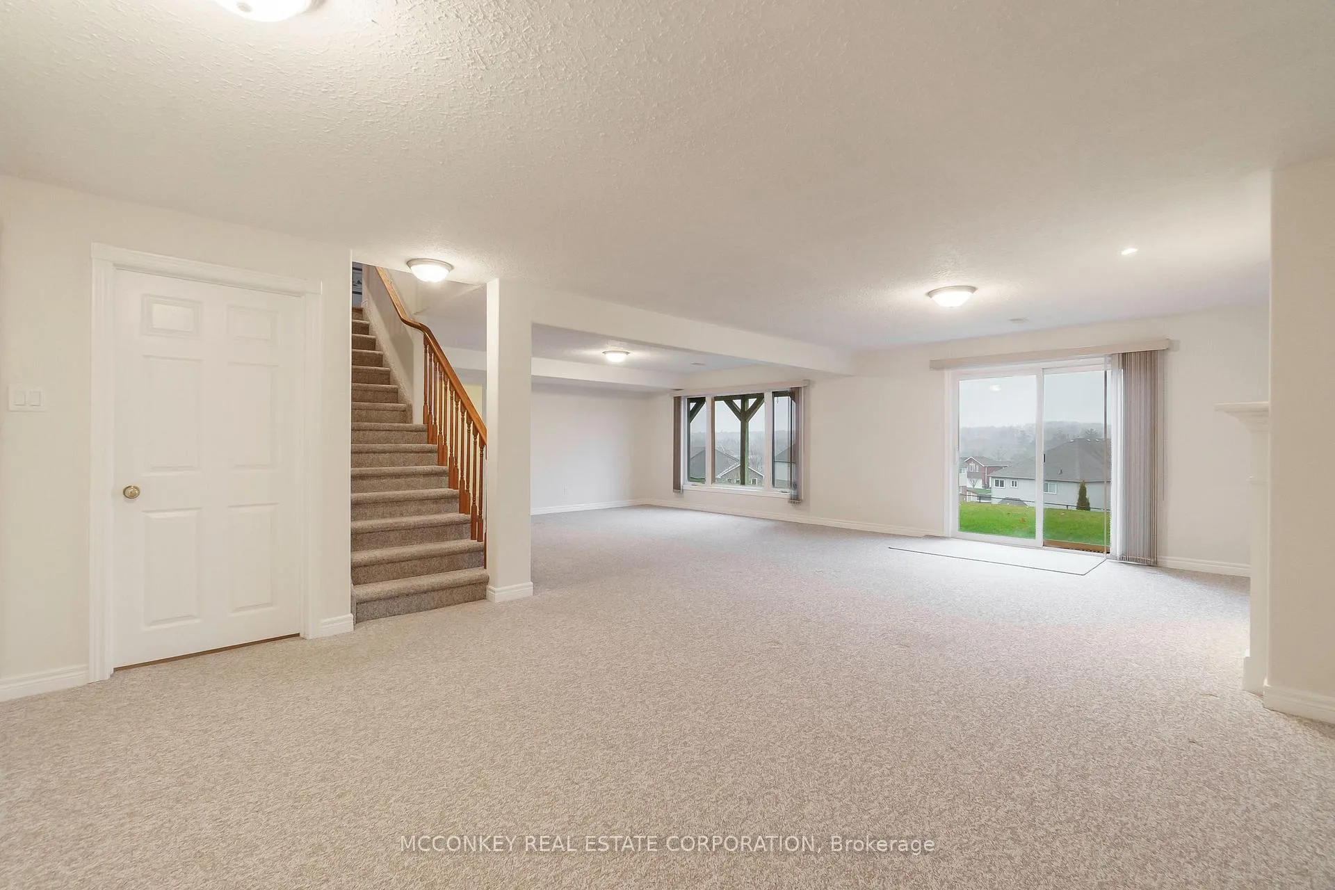 Photo 29 of 1587 Scollard Crescent, Peterborough, Ashburnham Ward 4 — HOMEH