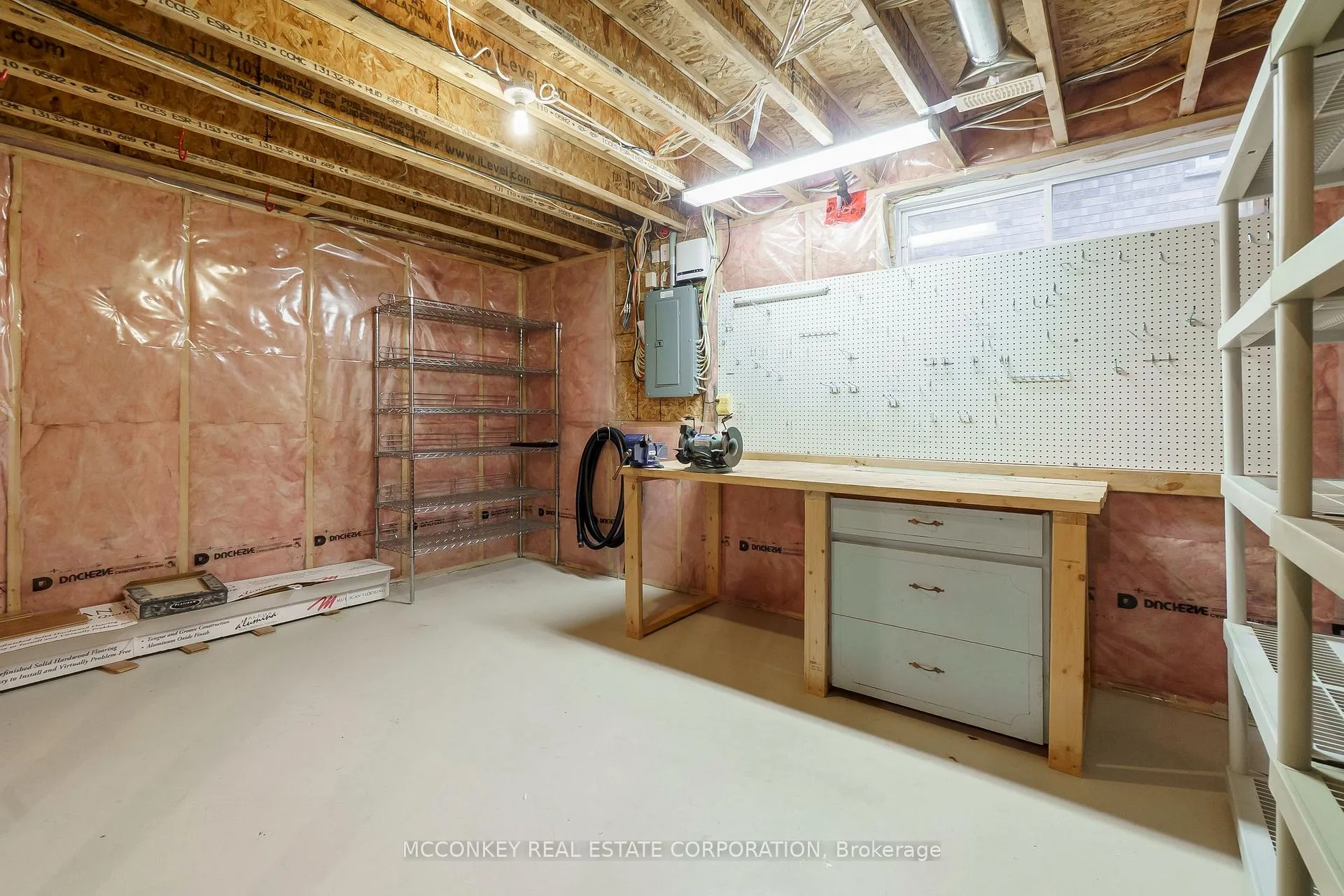 Photo 40 of 1587 Scollard Crescent, Peterborough, Ashburnham Ward 4 — HOMEH