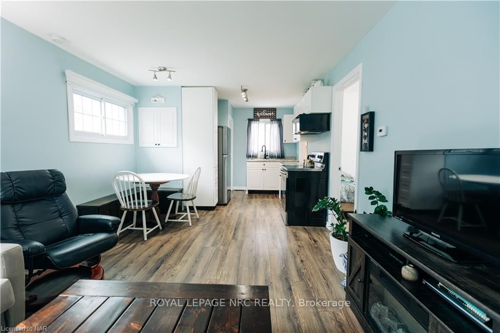 Photo 5 of 25 Wallace Street S, Welland, Lincoln/Crowland — HOMEH