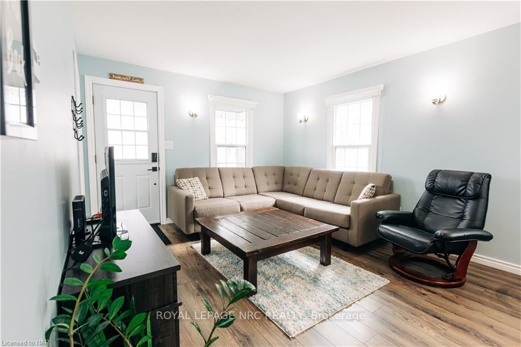 Photo 8 of 25 Wallace Street S, Welland, Lincoln/Crowland — HOMEH